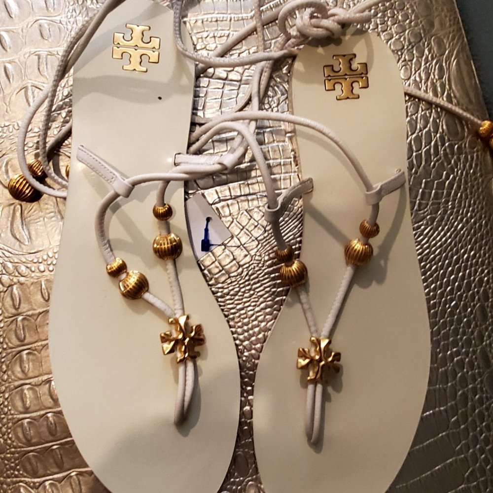 💯TORY BURCH CAPRI FLAT LACE-UP SANDAL